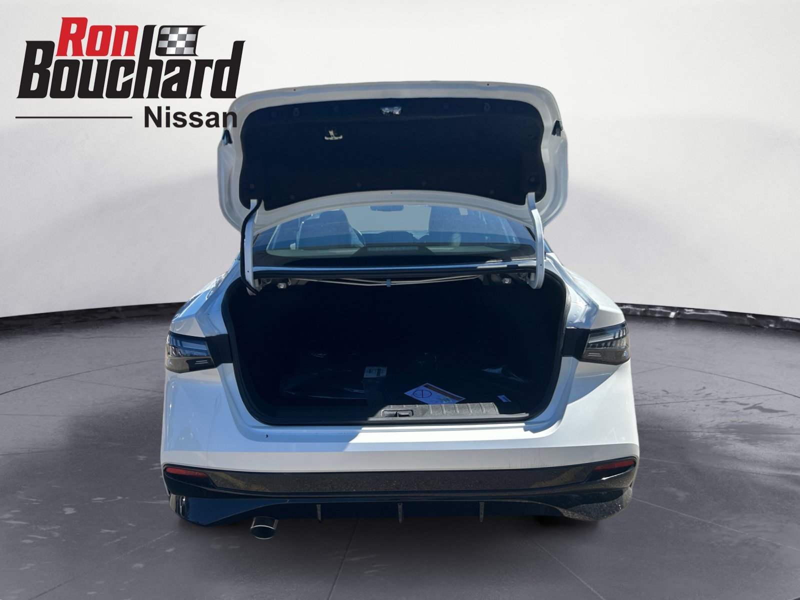New 2027 Aspen White TriCoat / Super Black Two-tone Nissan SR image 36