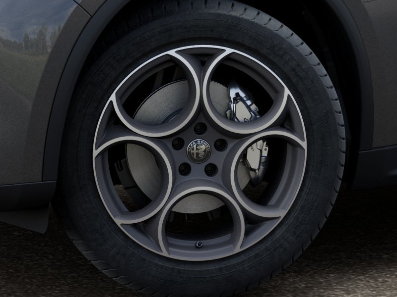 New 2026 Vesuvio Gray Metallic Exterior Paint Alfa Romeo Base image 4