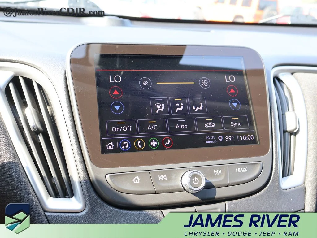 Used 2024 White Chevrolet LT image 34