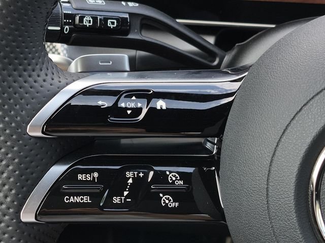 Certified Used 2026 Black Mercedes-Benz GLC 300 image 27