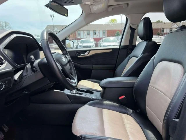 Used 2022 Black Ford Titanium image 21