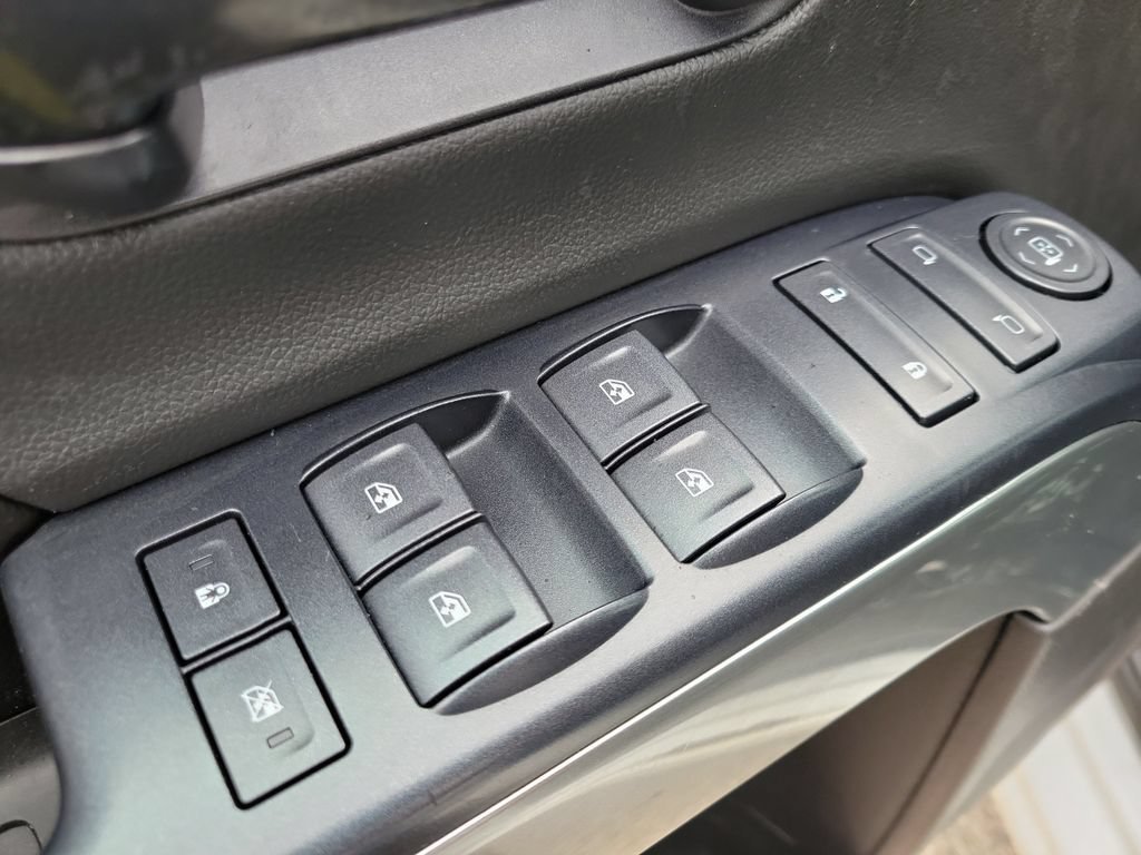 Used 2017 SUMMIT WHITE Chevrolet LT image 17