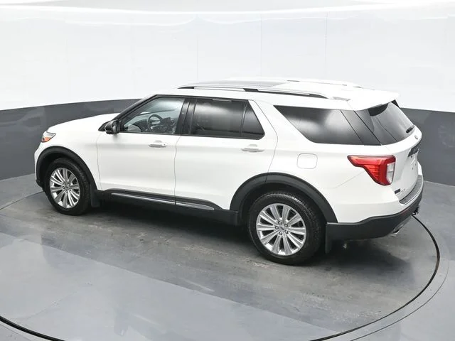 Used 2021 White Ford Limited image 11