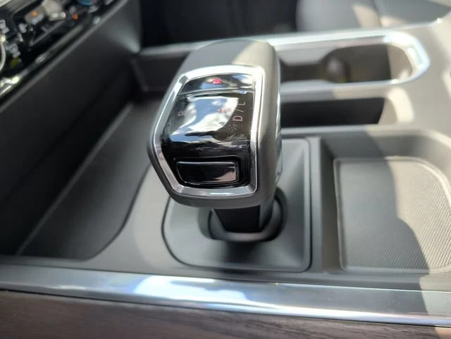 New 2026 Onyx Black GMC SLT image 28
