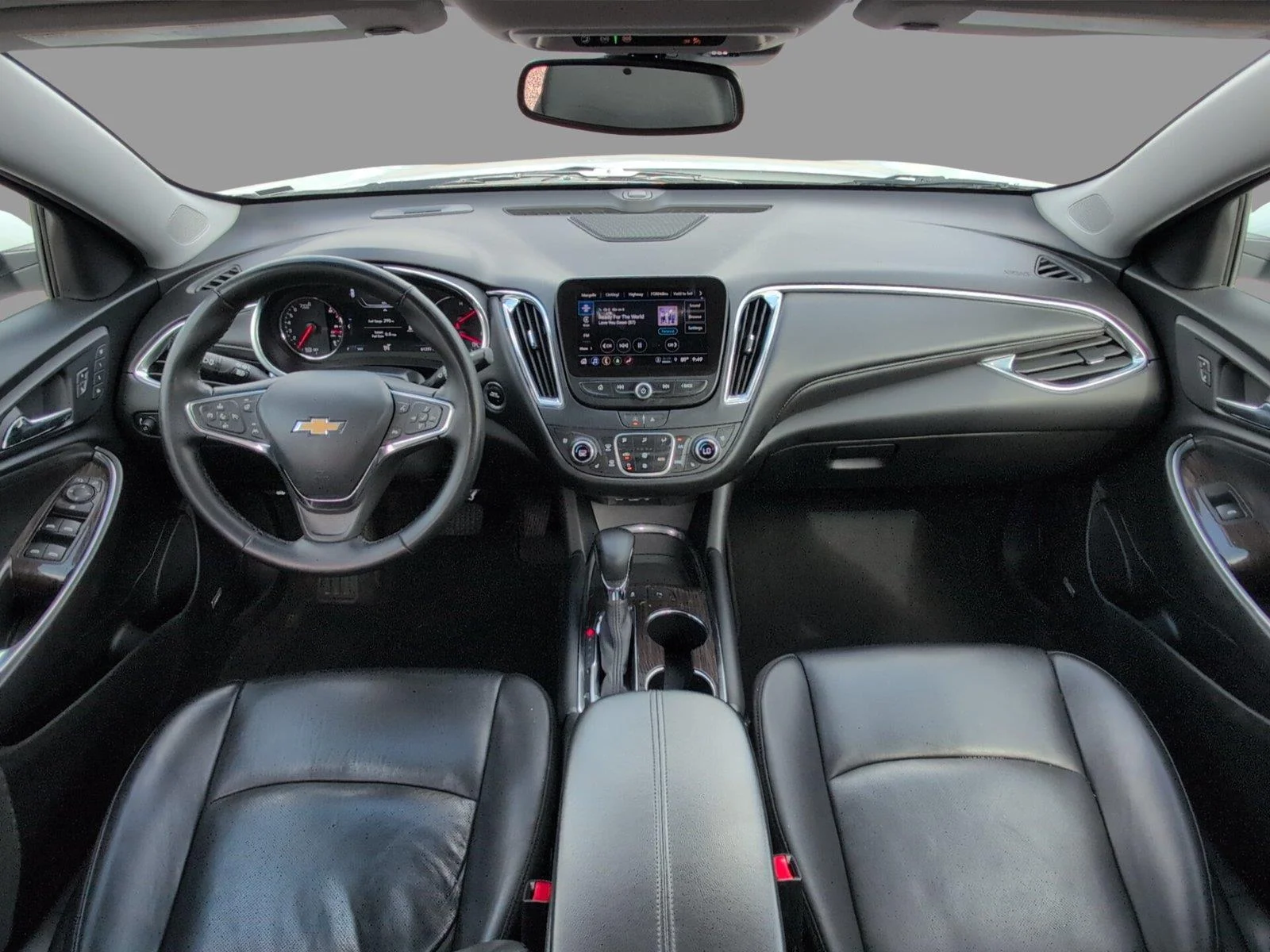 Used 2024 Summit White Chevrolet 2LT image 22
