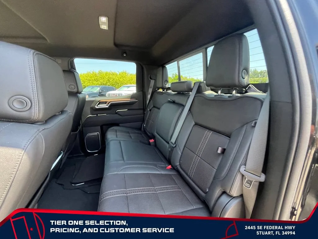 Used 2022 Black Chevrolet High Country image 31