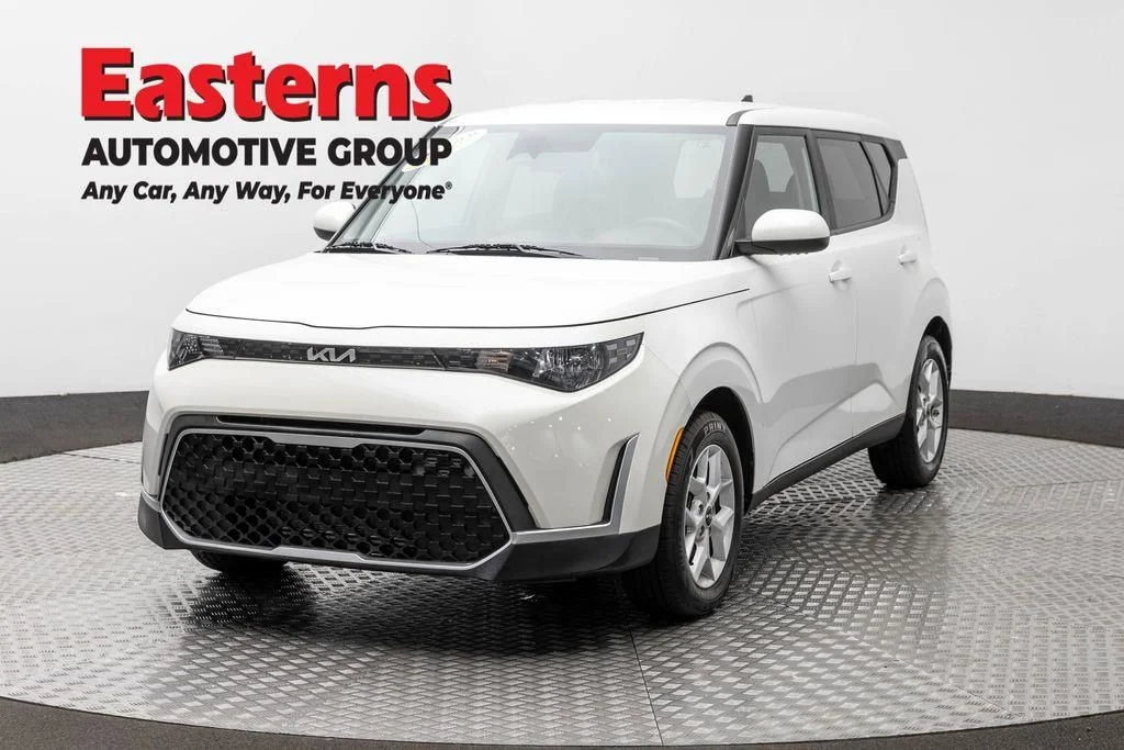 Used 2023 White Kia LX image 1