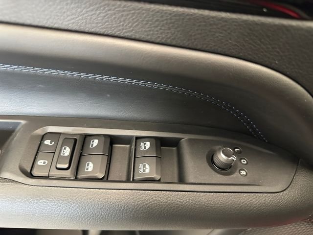 New 2026 Red Hot Pearlcoat Jeep Latitude image 21