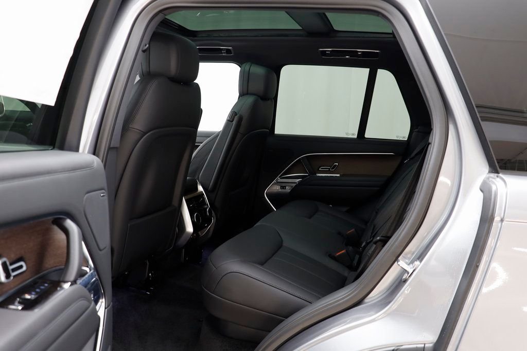 2025 Land Rover Range Rover SE - Photo 15