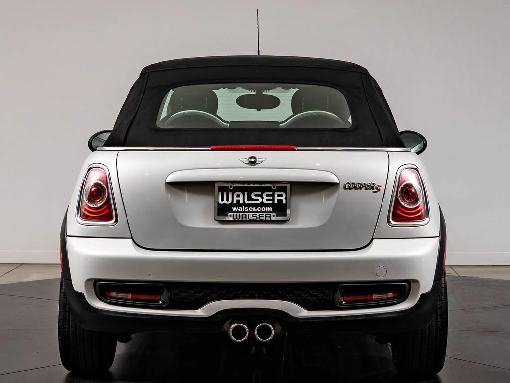 Used 2014 White Silver MINI  image 7