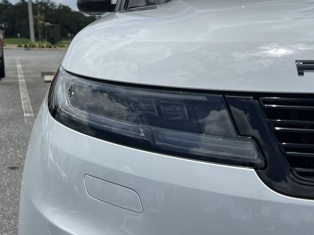New 2026 Fuji White Land Rover Dynamic SE image 9