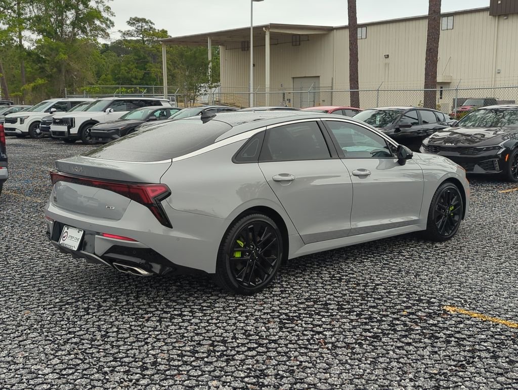 New 2026 Wolf Gray Kia GT image 7