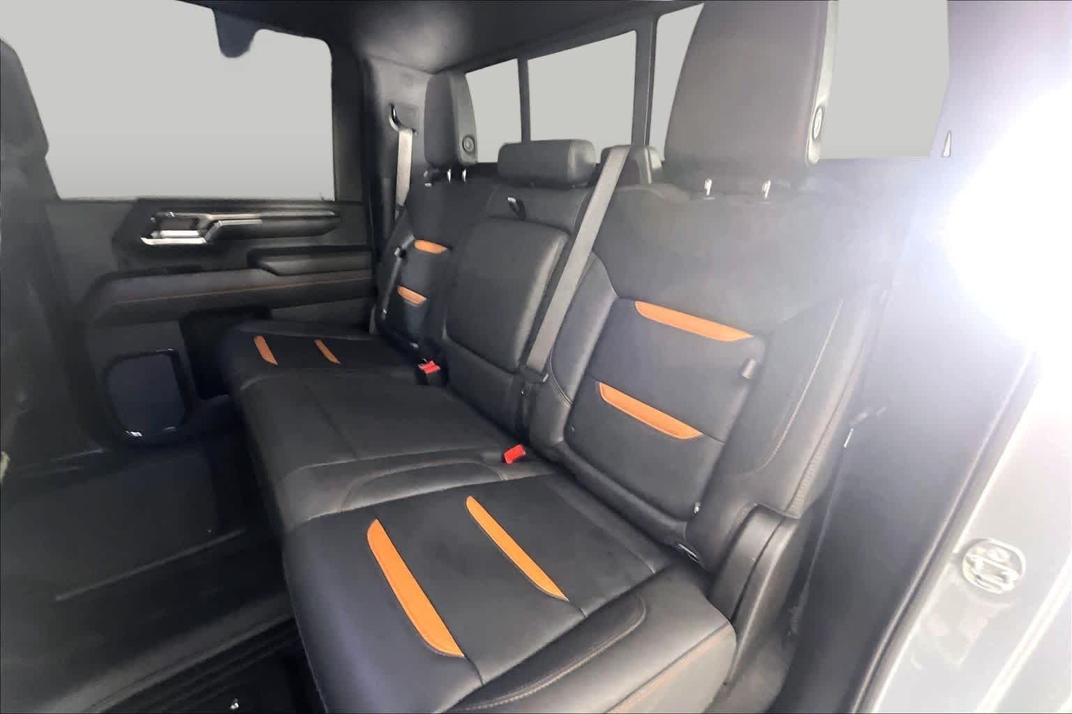 Used 2024 Sterling Metallic GMC AT4 image 19