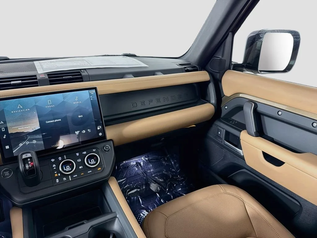2026 Land Rover Defender X-Dynamic SE - Photo 25