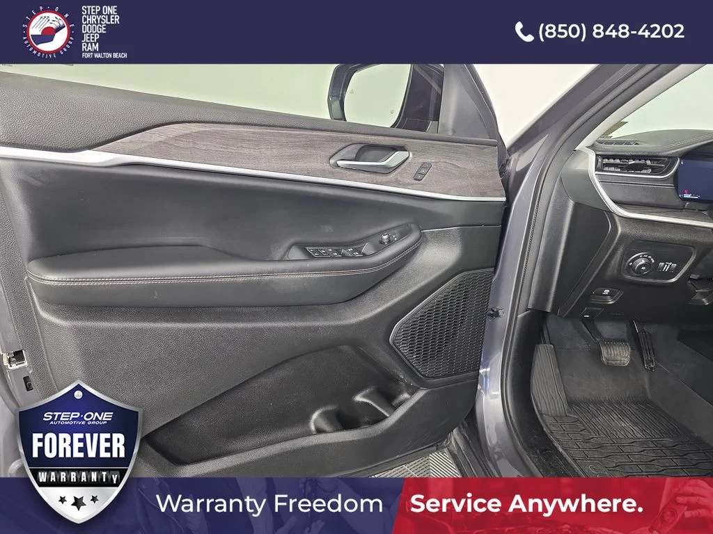 Used 2023 Gray Jeep Limited image 15
