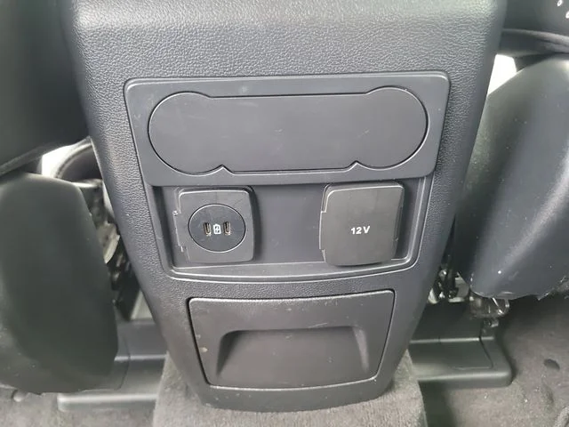 Used 2023 Silver Ford XLT image 17