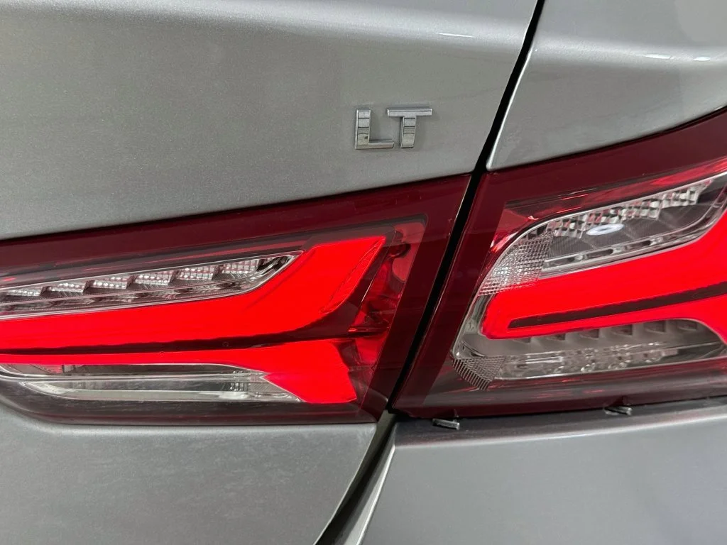Used 2022 Silver Chevrolet LT image 31