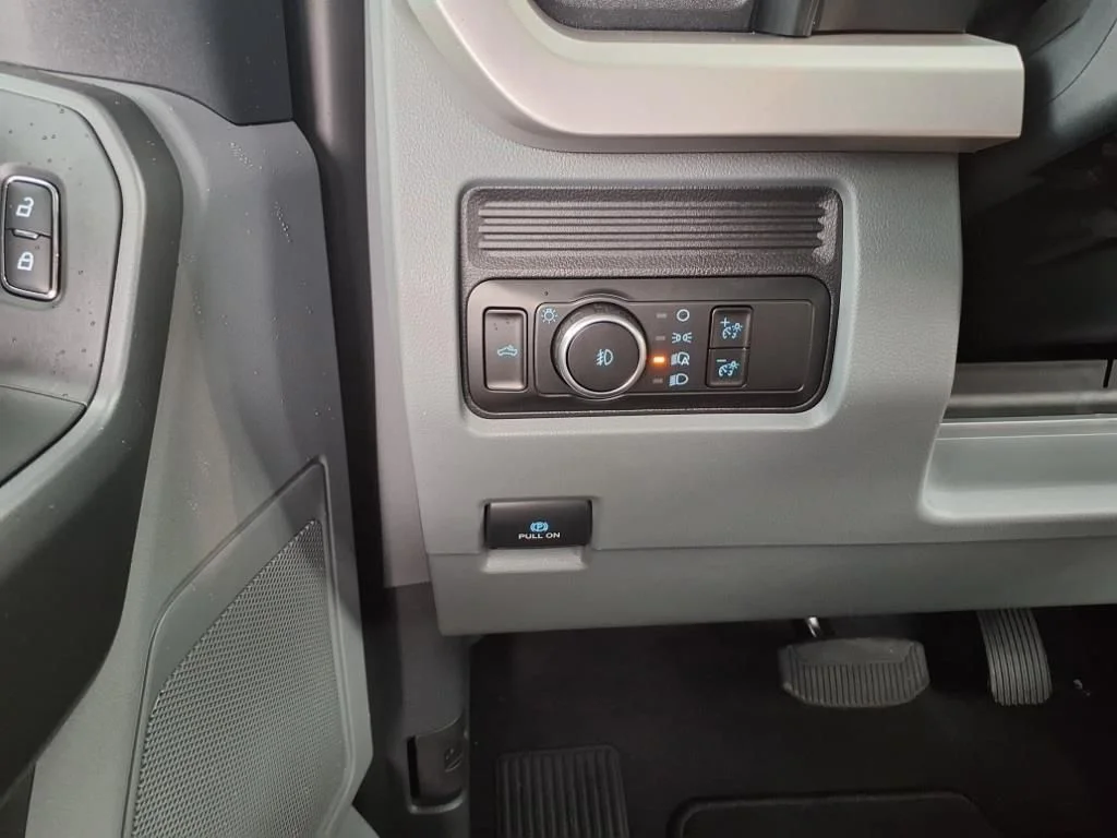 2025 Ford F-350 Super Duty XL - Photo 14