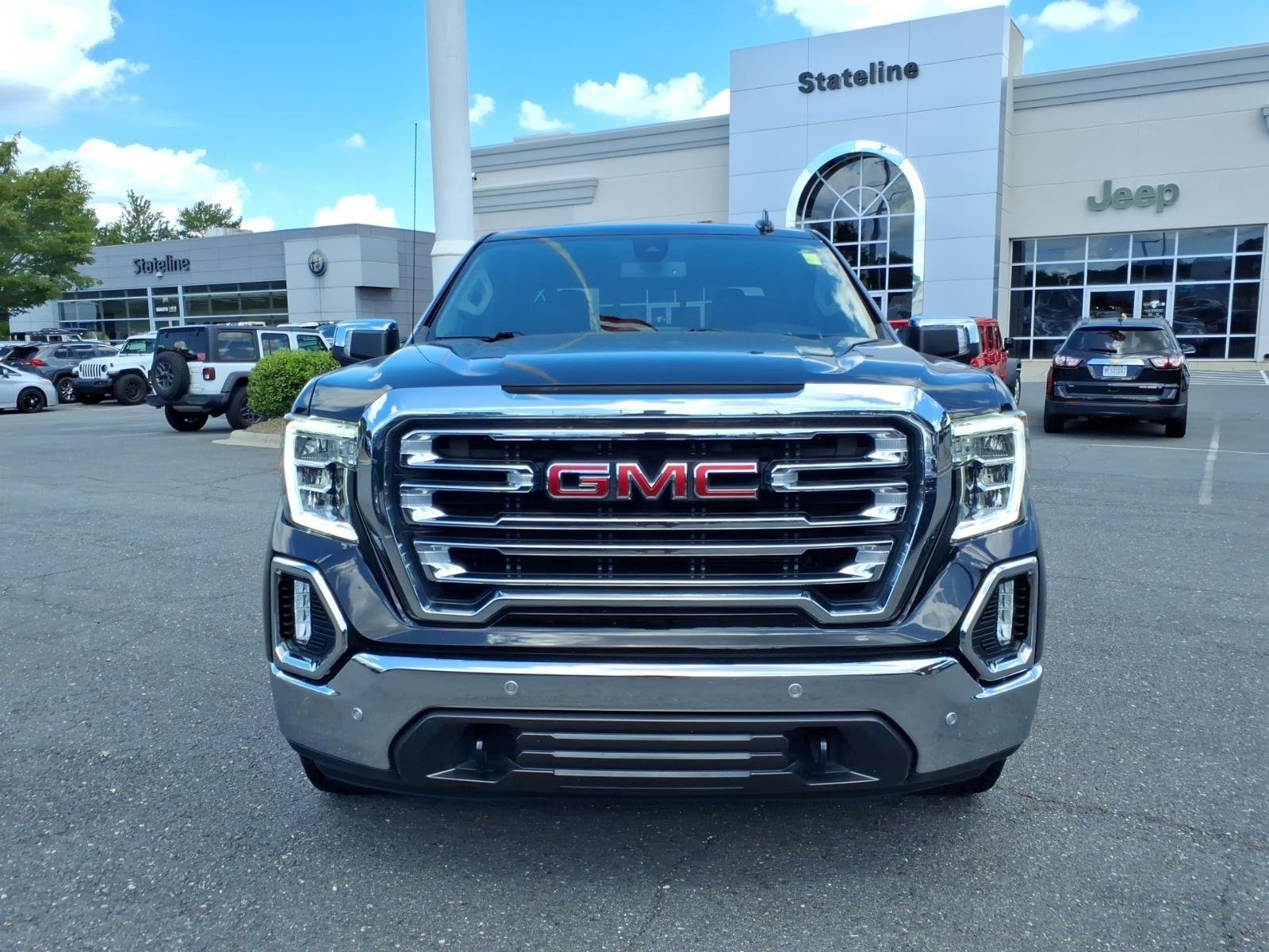 Used 2021 Onyx Black GMC SLT image 15
