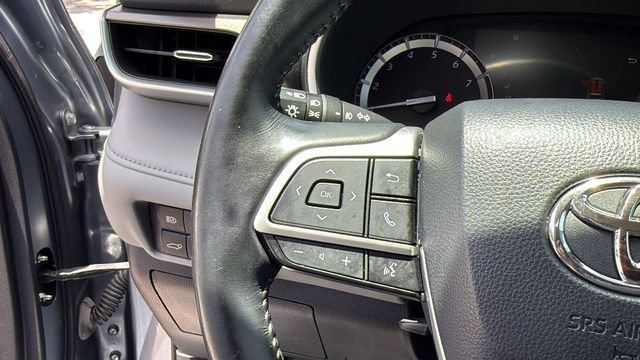 Used 2022 Moon Dust Toyota XLE image 22
