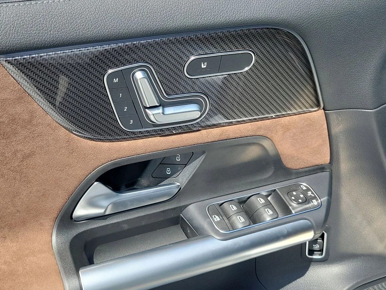 New 2026 Cirrus Silver Metallic Mercedes-Benz GLA 250 image 16