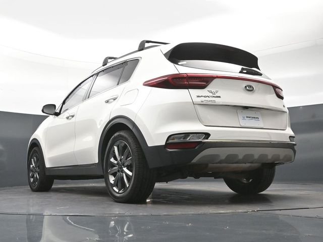 Used 2020 White Kia S image 31