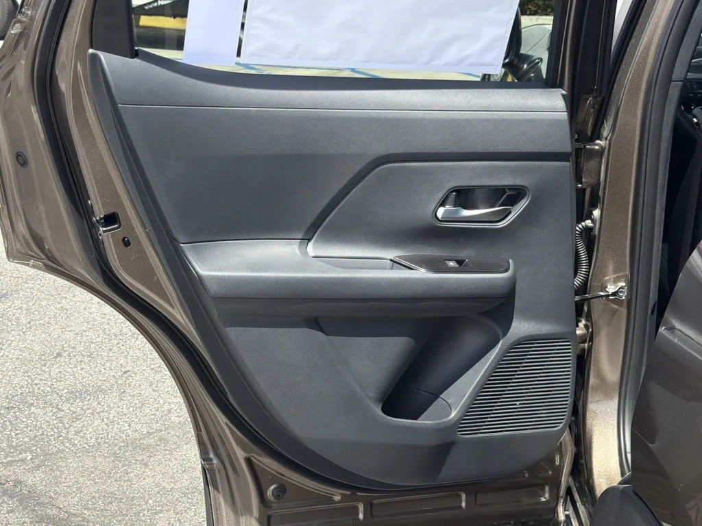 New 2026 Canyon Bronze Metallic Nissan SV image 24