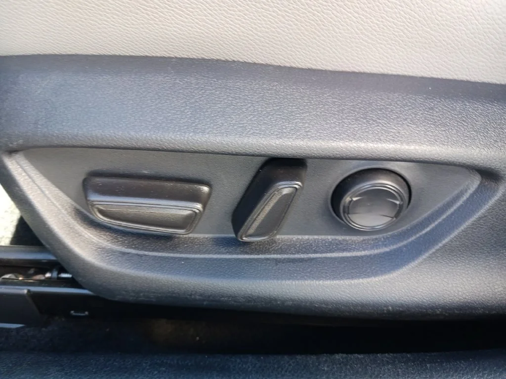 Used 2025 White Toyota SE image 31
