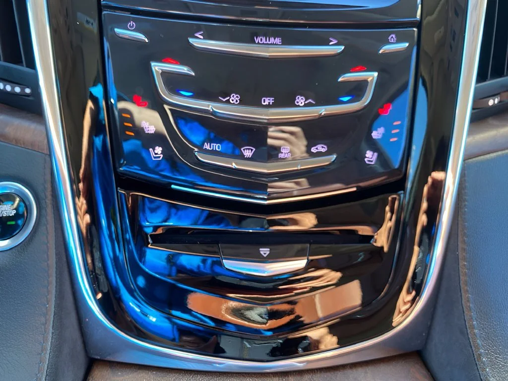 Used 2016 CRYSTAL WHITE TRICOAT Cadillac Premium Collection image 28