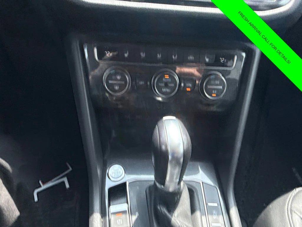 Used 2019 White Volkswagen 2.0T SE image 27