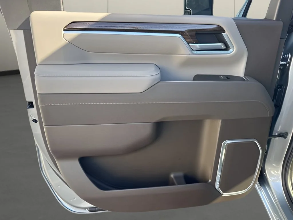 New 2026 Sterling Gray Metallic Chevrolet LT image 19