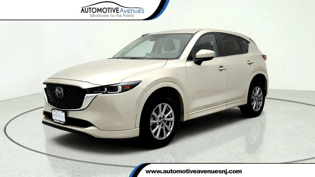 Used 2024 Platinum Quartz Metallic Mazda 2.5 S Select Package AWD image 1