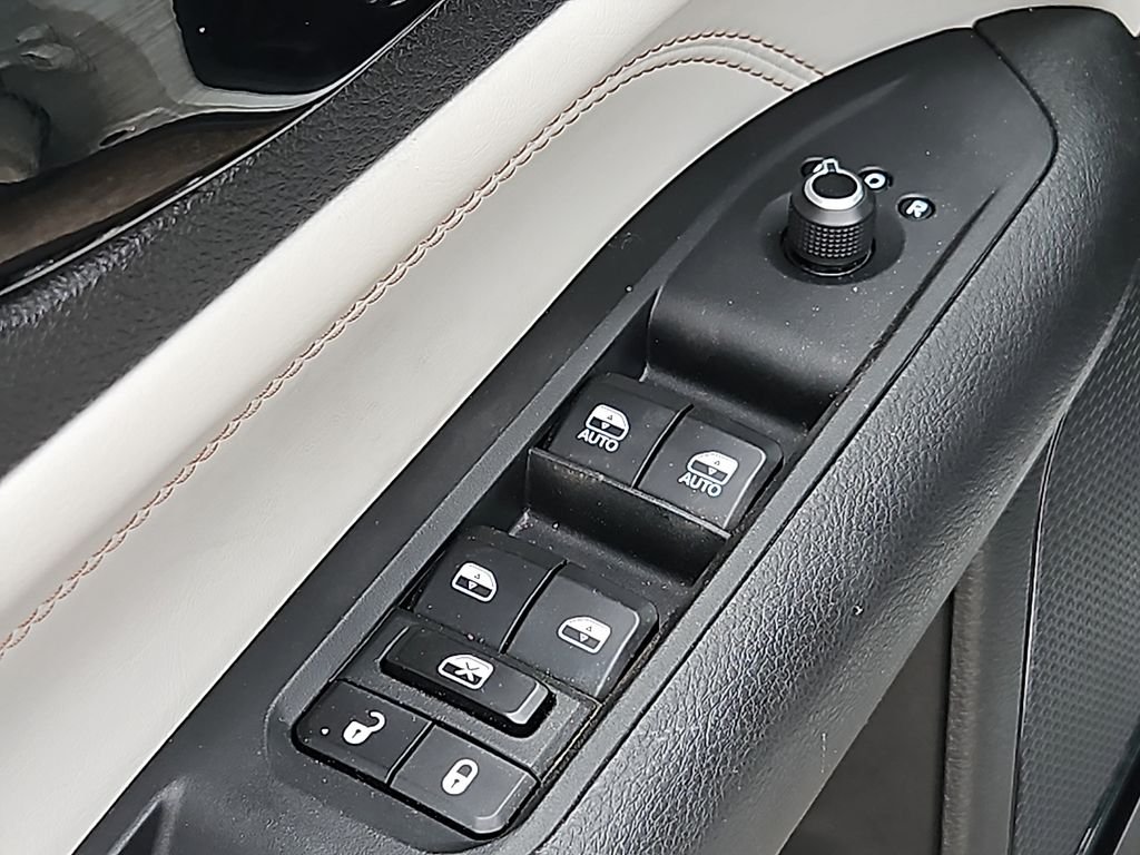 2025 Jeep Compass Limited - Photo 13