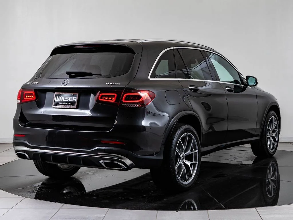 Used 2022 Graphite Grey Metallic Mercedes-Benz GLC 300 image 10