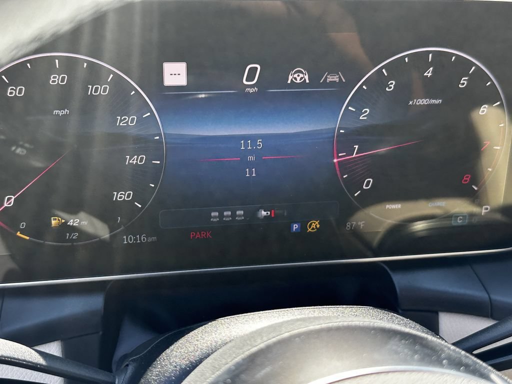 New 2026 Polar White Mercedes-Benz GLC 300 image 30