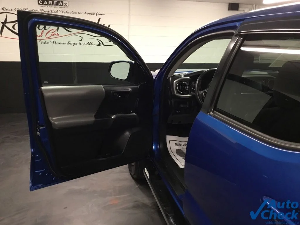 Used 2017 Blue Toyota SR5 image 15