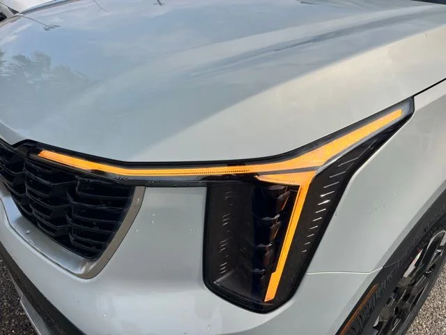 New 2026 White Kia S image 8
