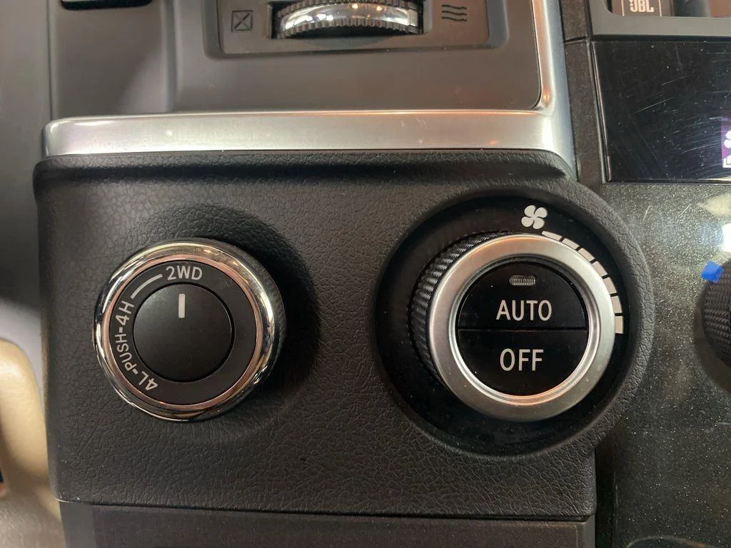 Used 2018 Midnight Black Metallic Toyota Limited image 17