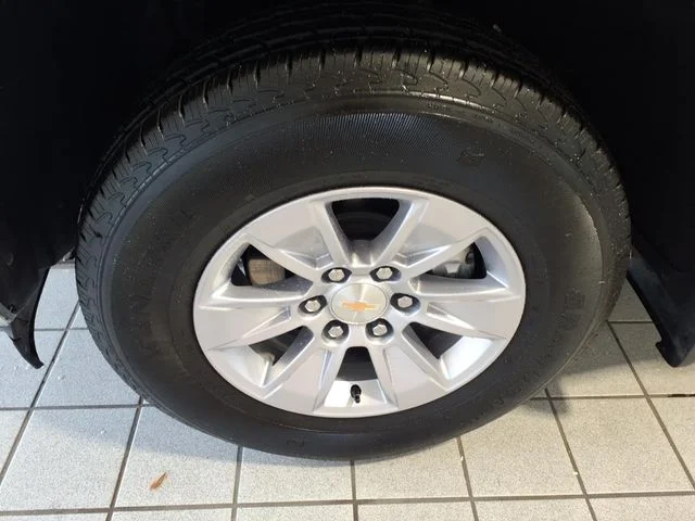 Used 2026 Sterling Gray Metallic Chevrolet LT image 5