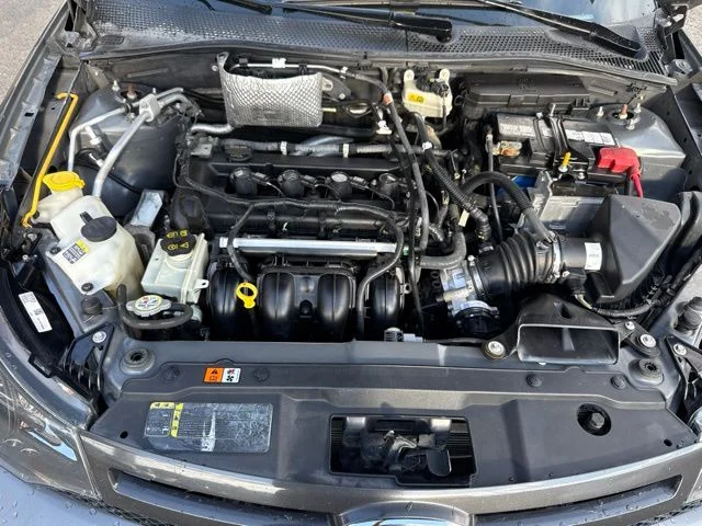 Used 2010 Gray Ford SES image 10