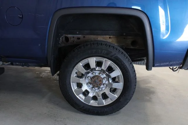 Used 2015 Blue GMC Denali image 28