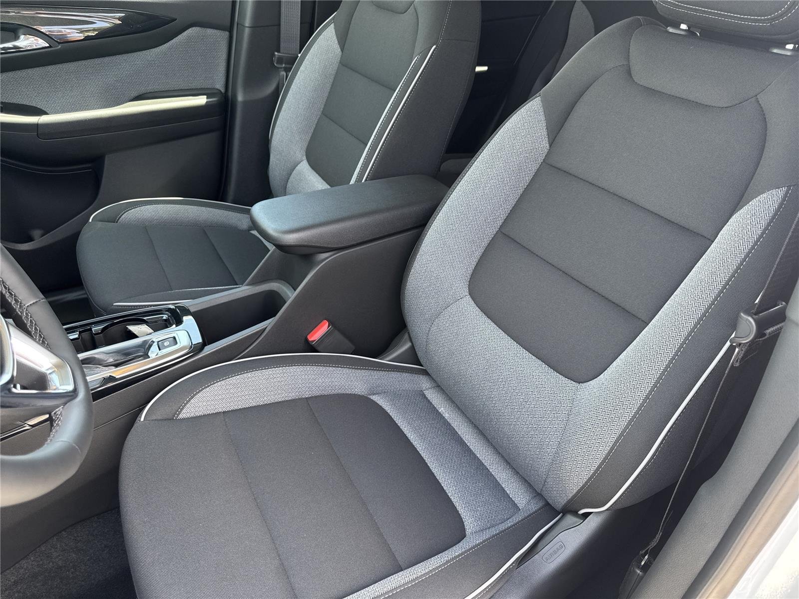 New 2026 Summit White Chevrolet LT image 10