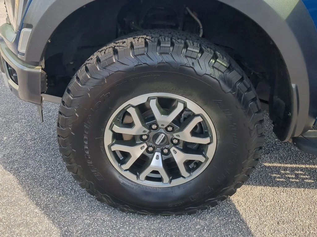 Used 2022  Ford Raptor image 10