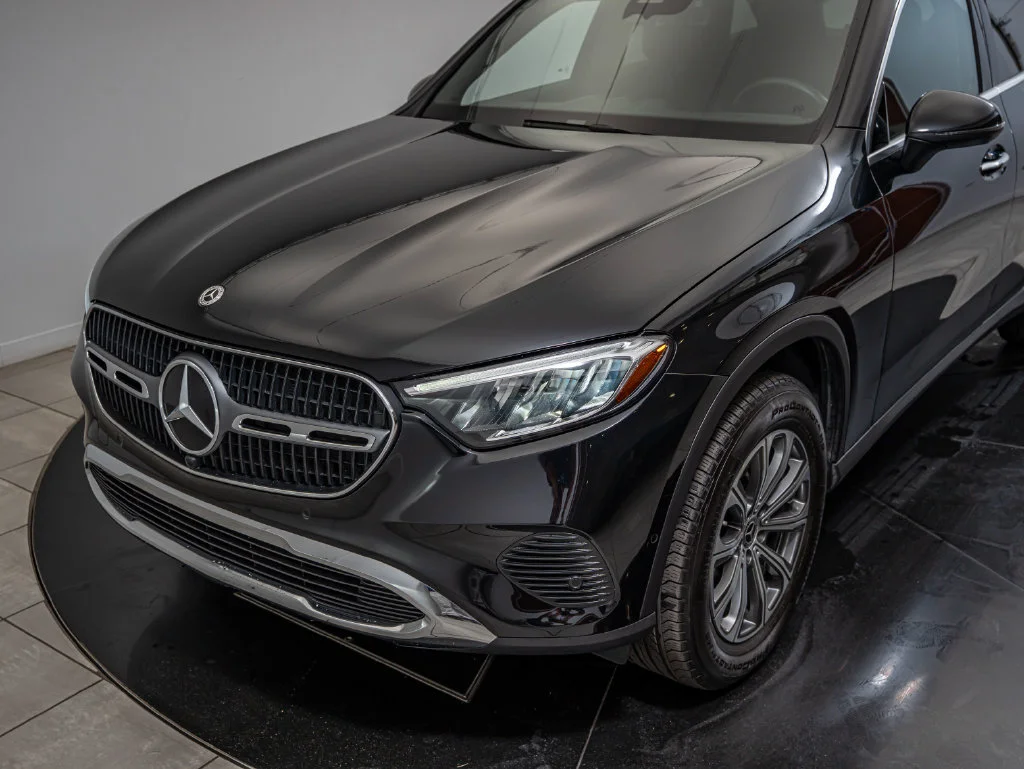 Certified Used 2025 Black Mercedes-Benz GLC 300 image 13