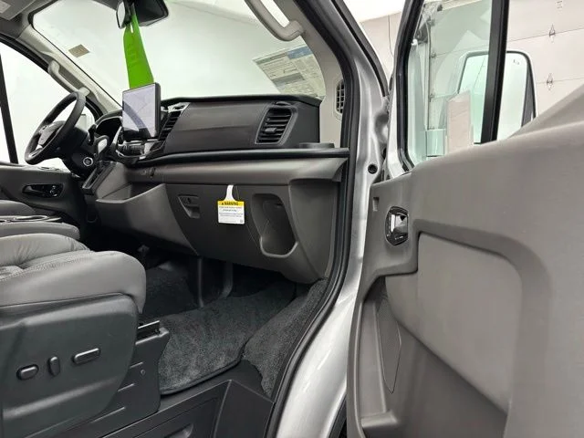 New 2026 Silver Ford Explorer Limited SE image 22