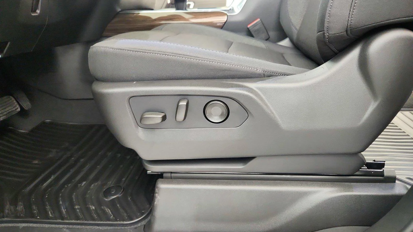 2026 Chevrolet Silverado 1500 RST - Photo 18