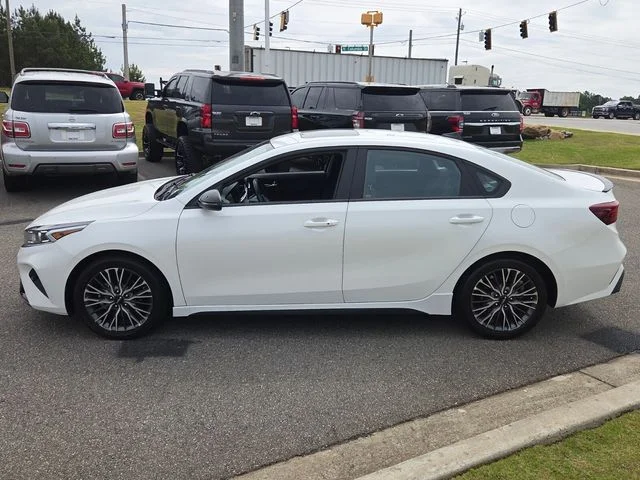 Used 2024 White Kia GT-Line image 4