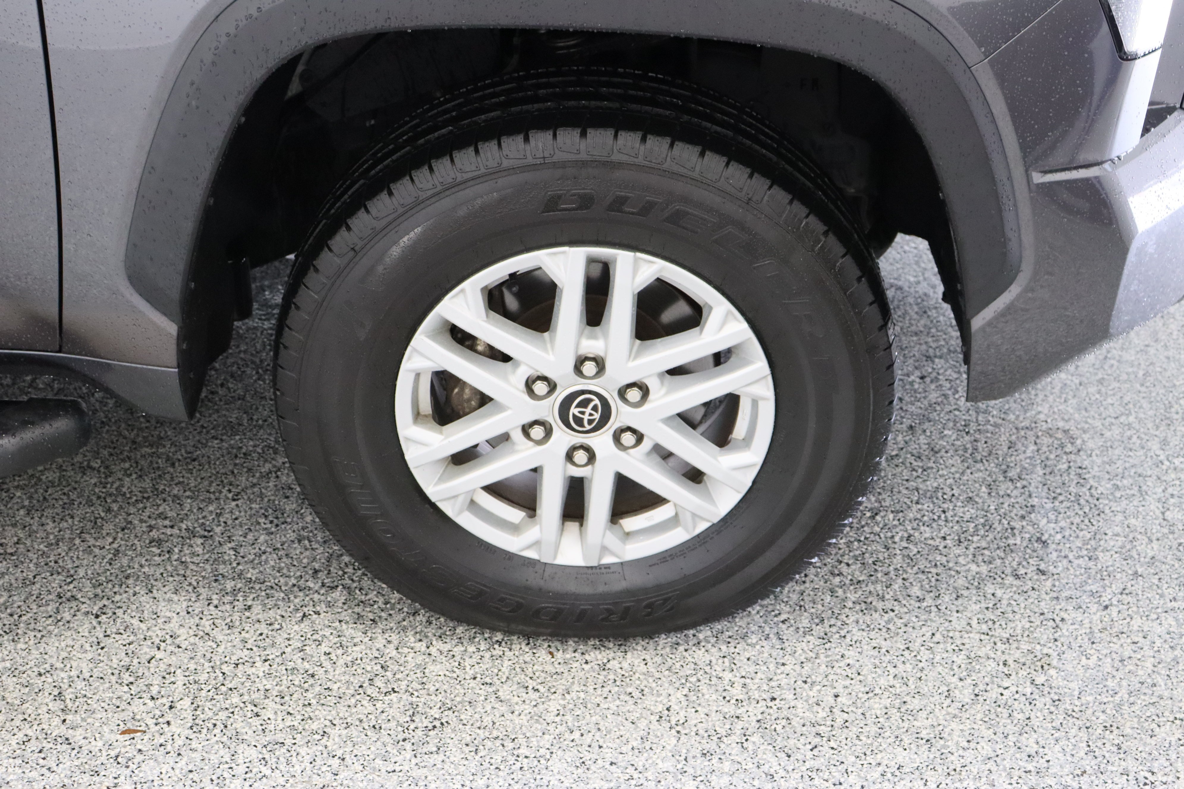 Used 2022 Magnetic Gray Metallic Toyota SR5 3.4T image 5