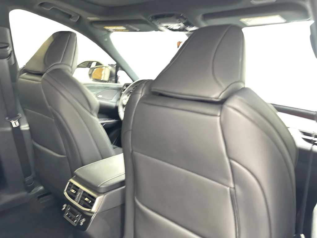 Used 2023 White Lexus 500h F SPORT Performance image 43
