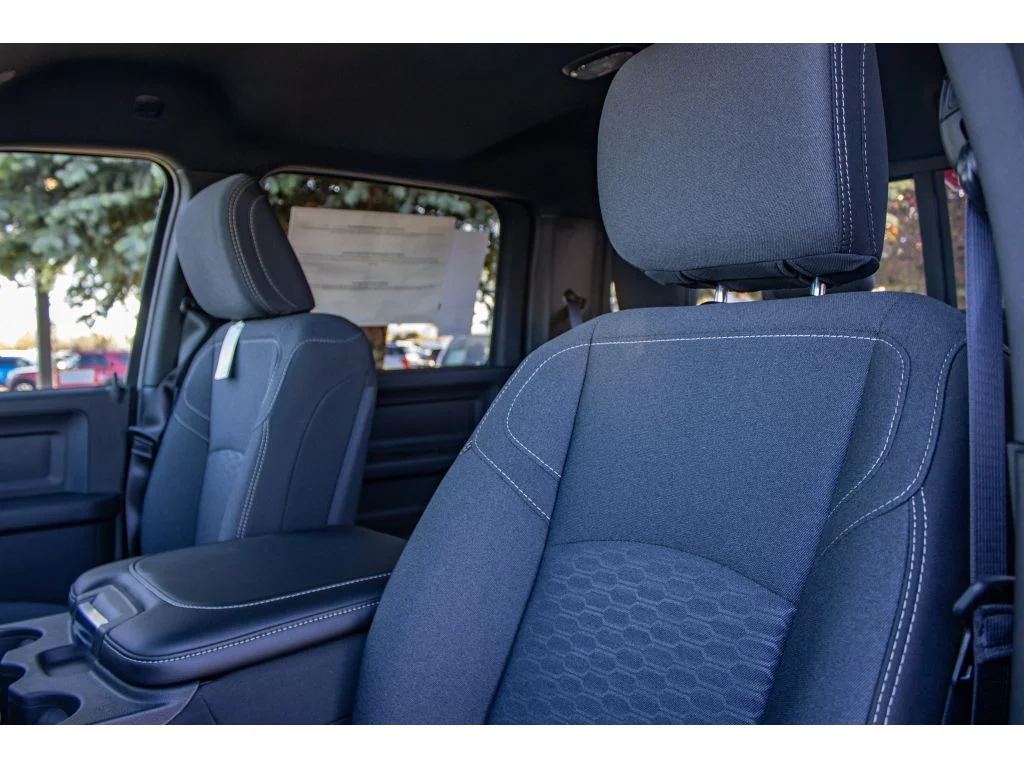 New 2026 Granite Crystal Metallic Clearcoat Ram Tradesman image 29